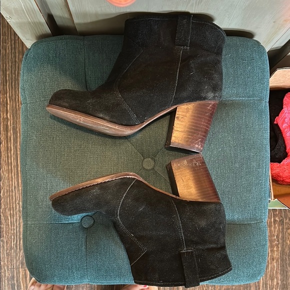 Splendid Elegant Black Suede Ankle Boots concert date night western boho - Picture 3 of 7